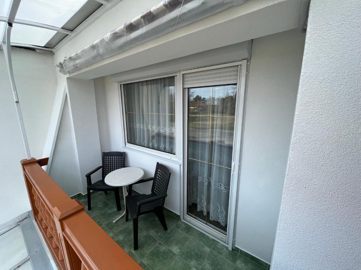 Bük Karolin Apartman מראה חיצוני תמונה
