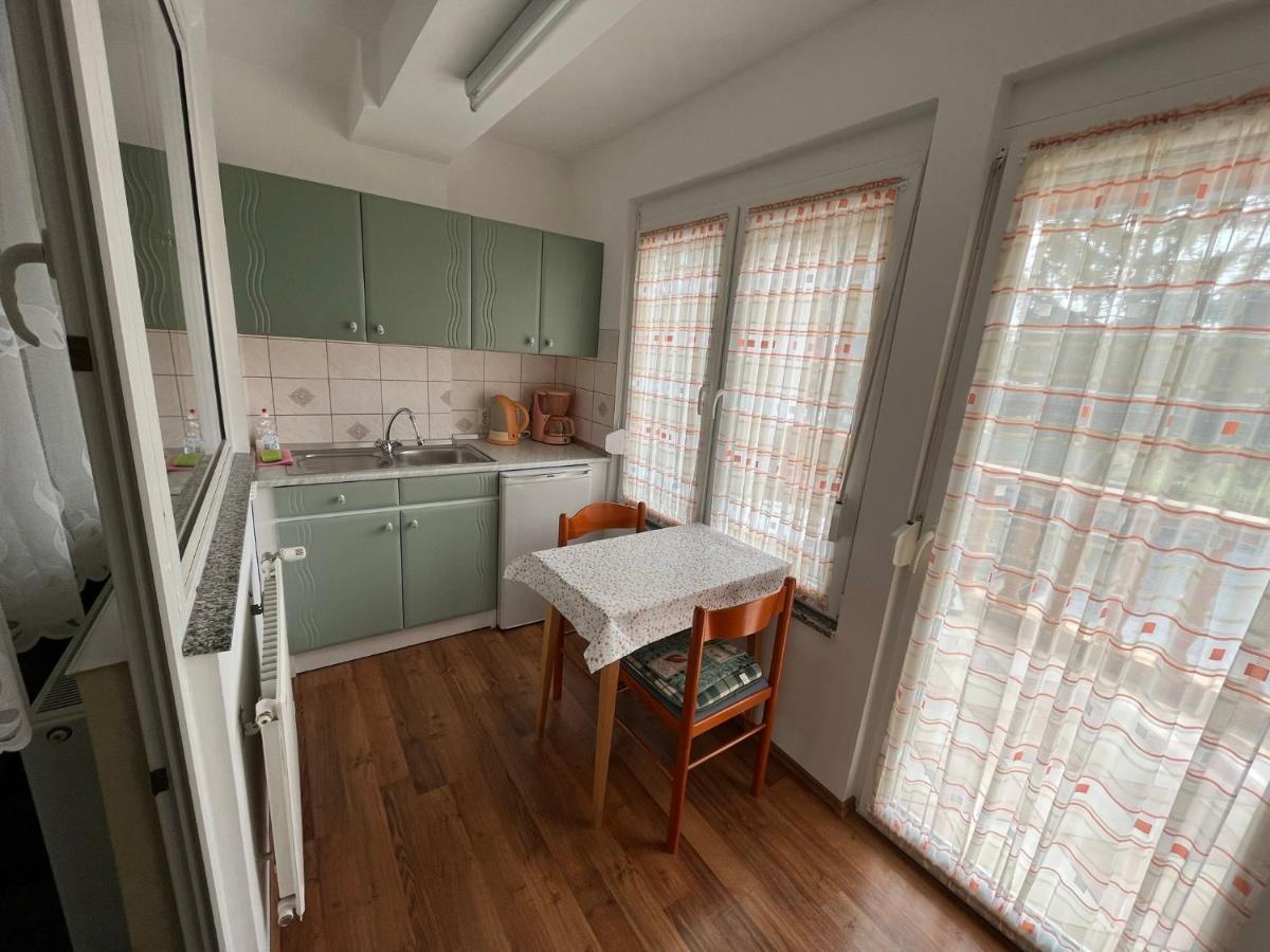 Bük Karolin Apartman מראה חיצוני תמונה