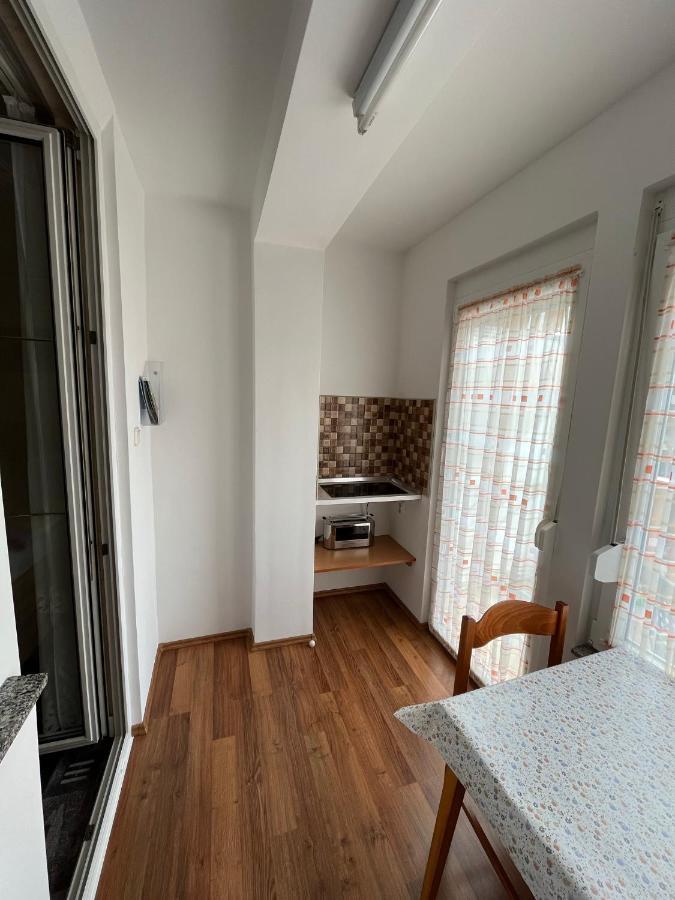 Bük Karolin Apartman מראה חיצוני תמונה