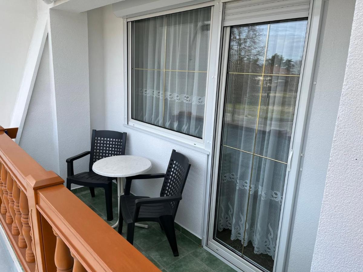Bük Karolin Apartman מראה חיצוני תמונה
