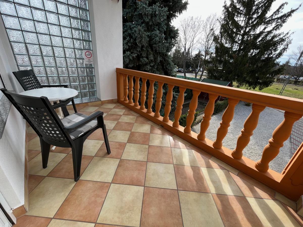 Bük Karolin Apartman מראה חיצוני תמונה