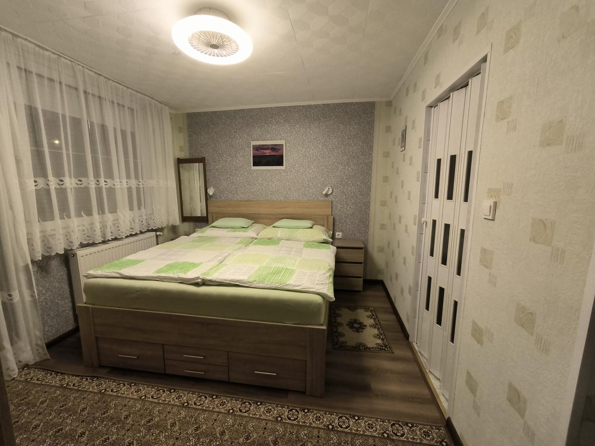 Bük Karolin Apartman מראה חיצוני תמונה